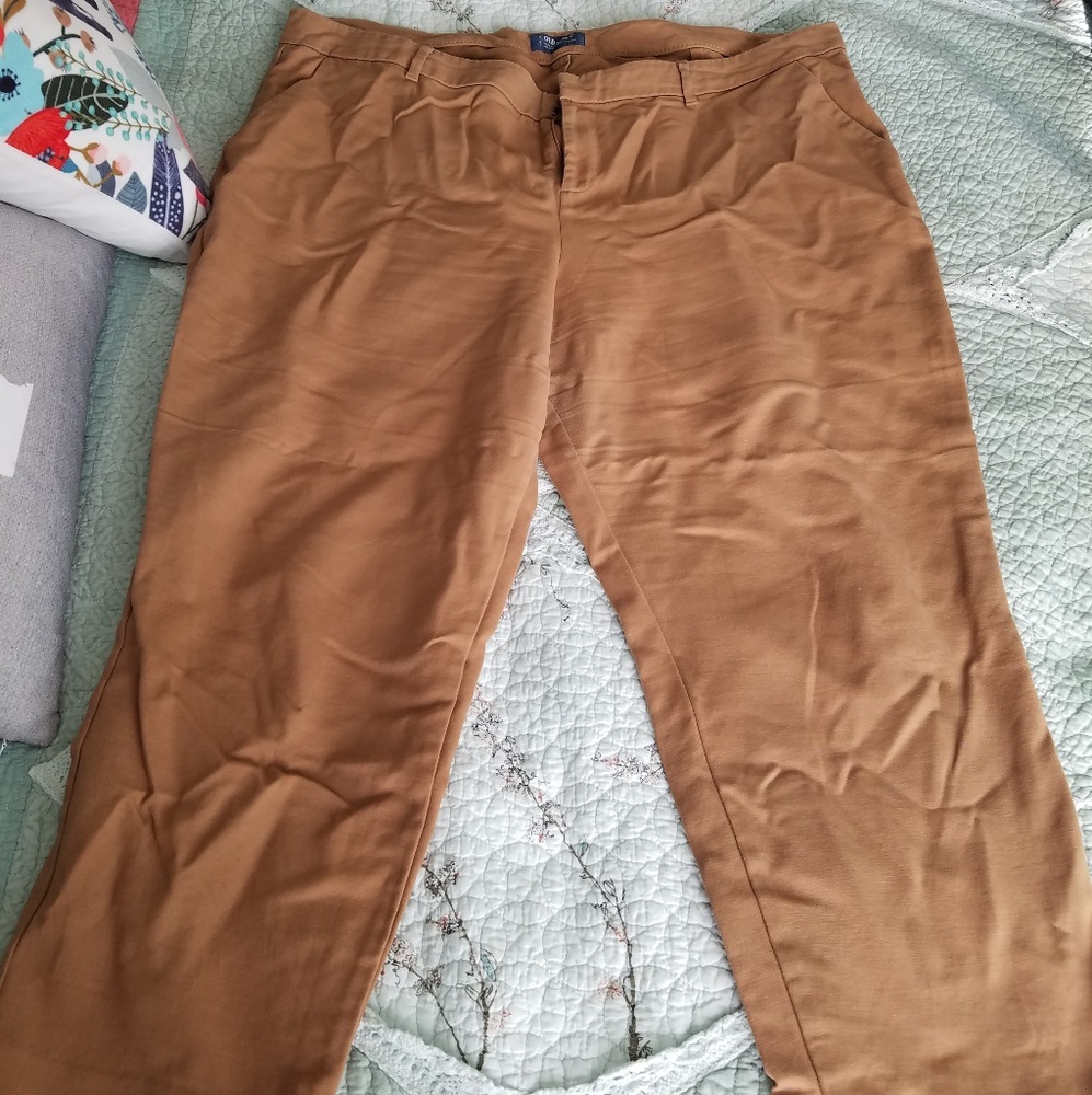 Old navy Cargo capris
